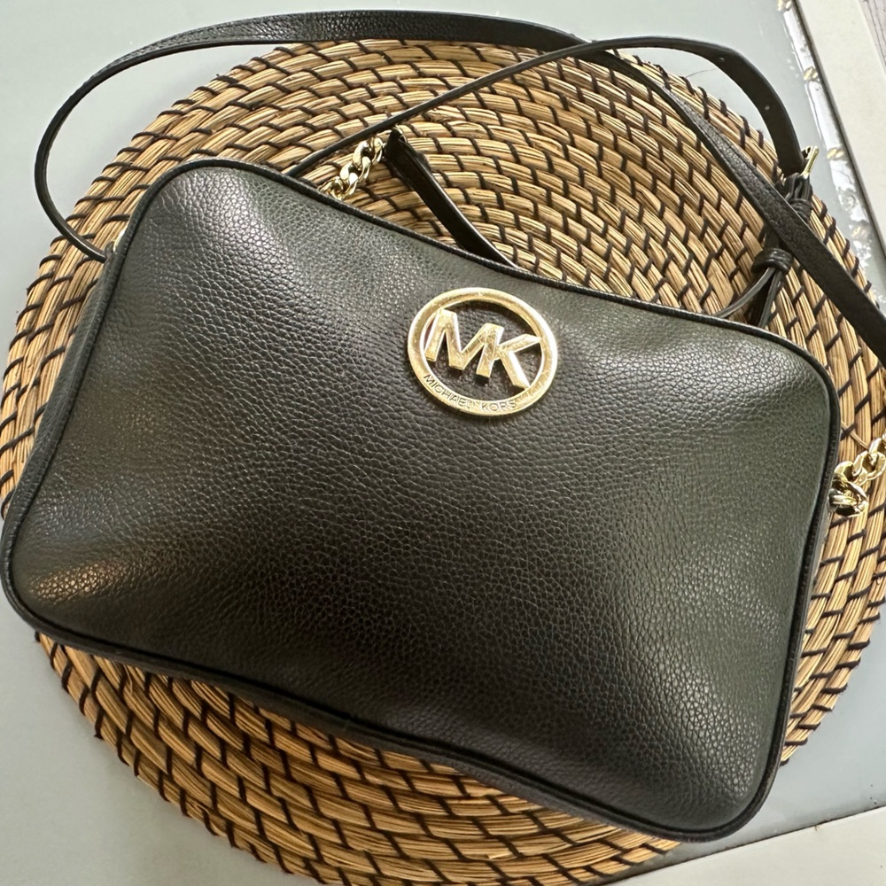 Michael Kors 🍎 Crossbody